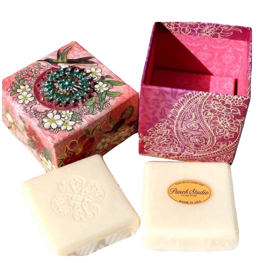 Punch Studio Hummingbird Verbena Soap in a Brooch Embellished Box (95766), 2 ct
